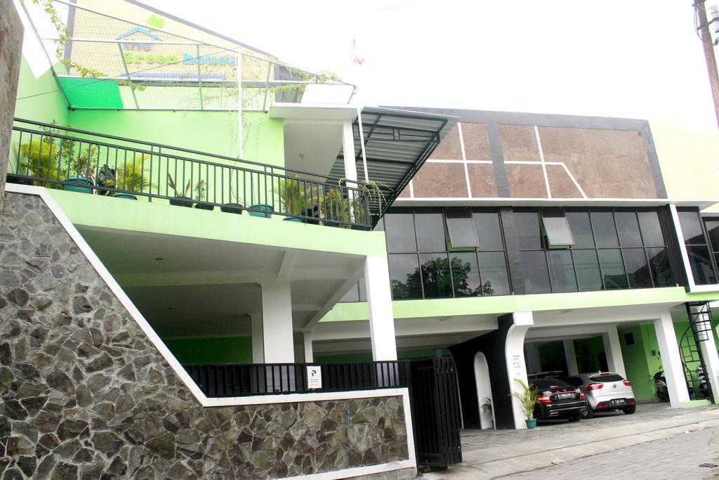 The Greenhouse Otel Yogyakarta Dış mekan fotoğraf
