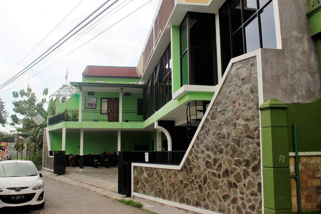 The Greenhouse Otel Yogyakarta Dış mekan fotoğraf